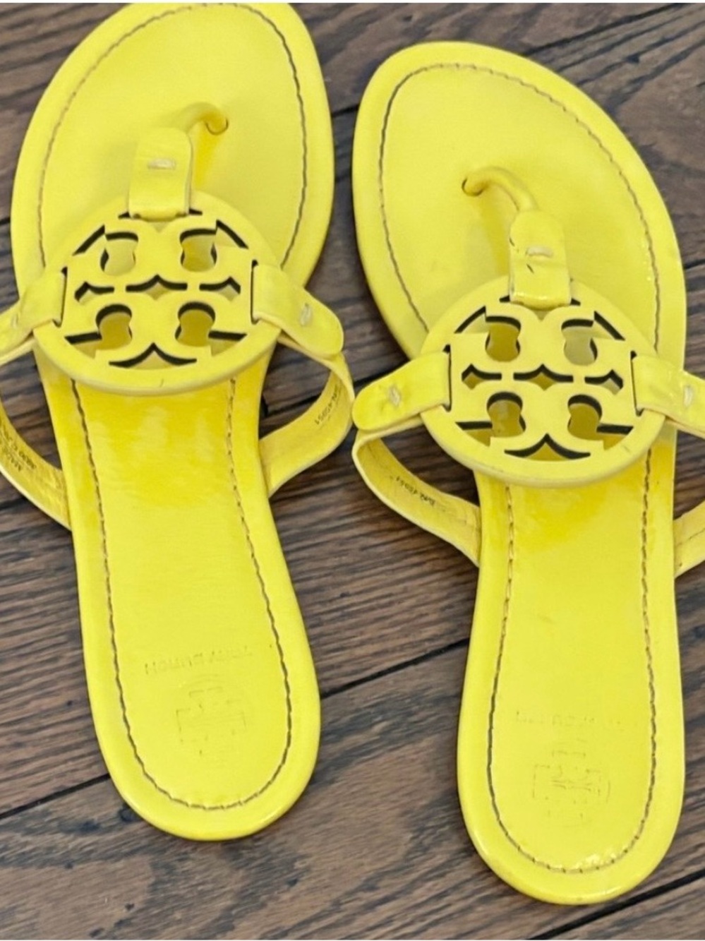 Tory Burch Yellow Logo Patent Leather Thong Sandals